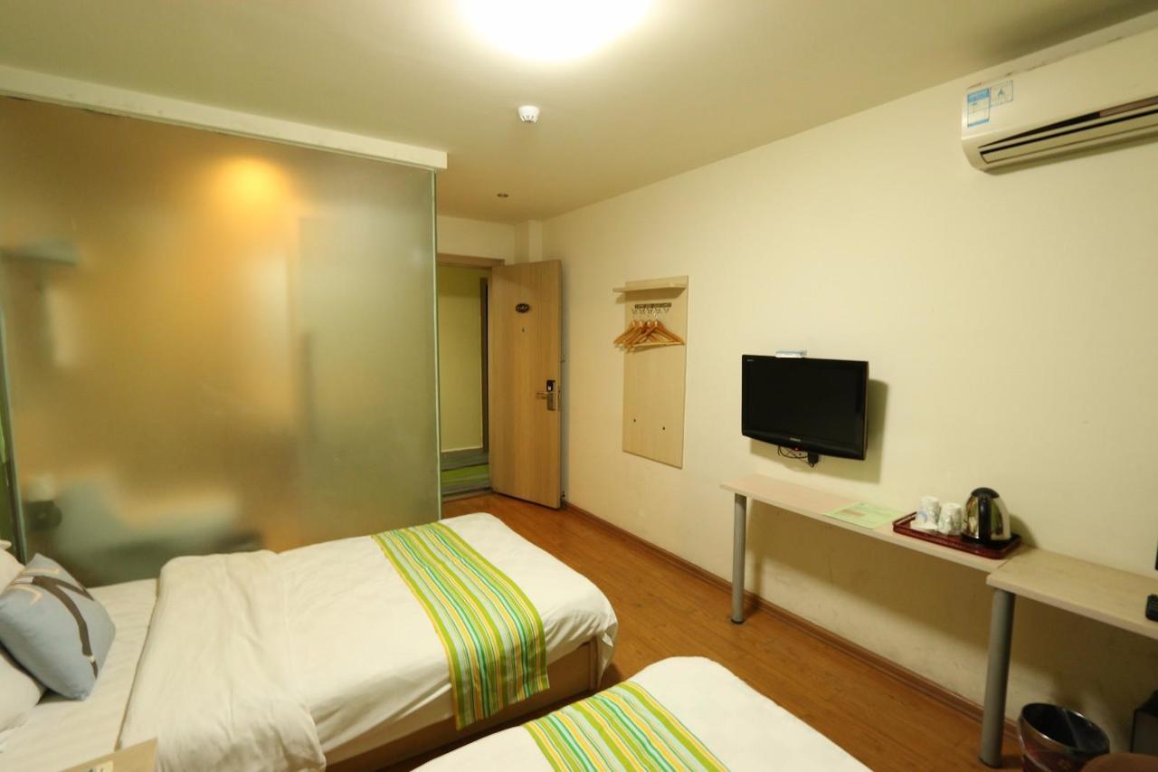 Pai Hotel Chengdu North Railway Station Bagian luar foto