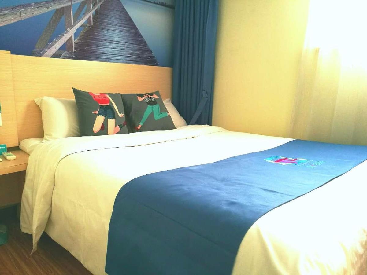 Pai Hotel Chengdu North Railway Station Bagian luar foto